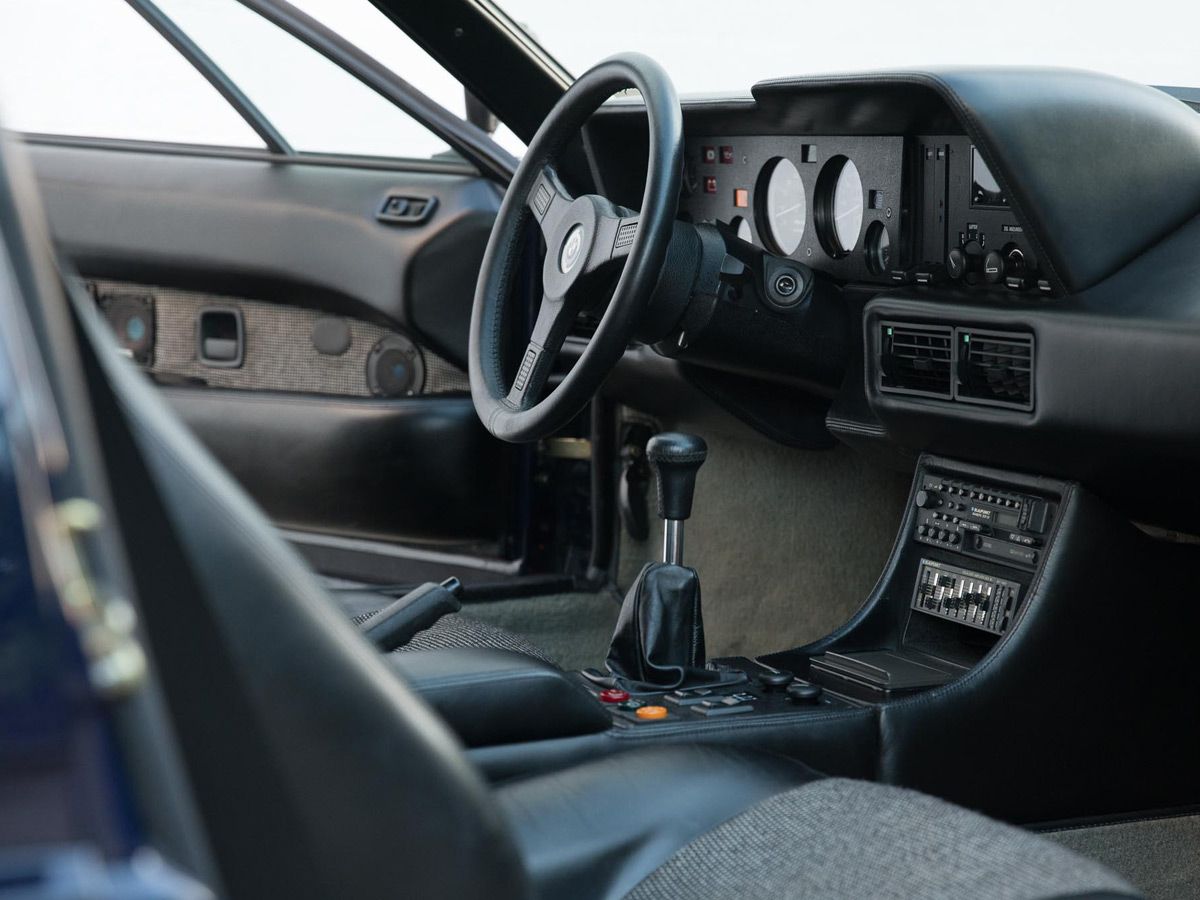 BMW M1 interior