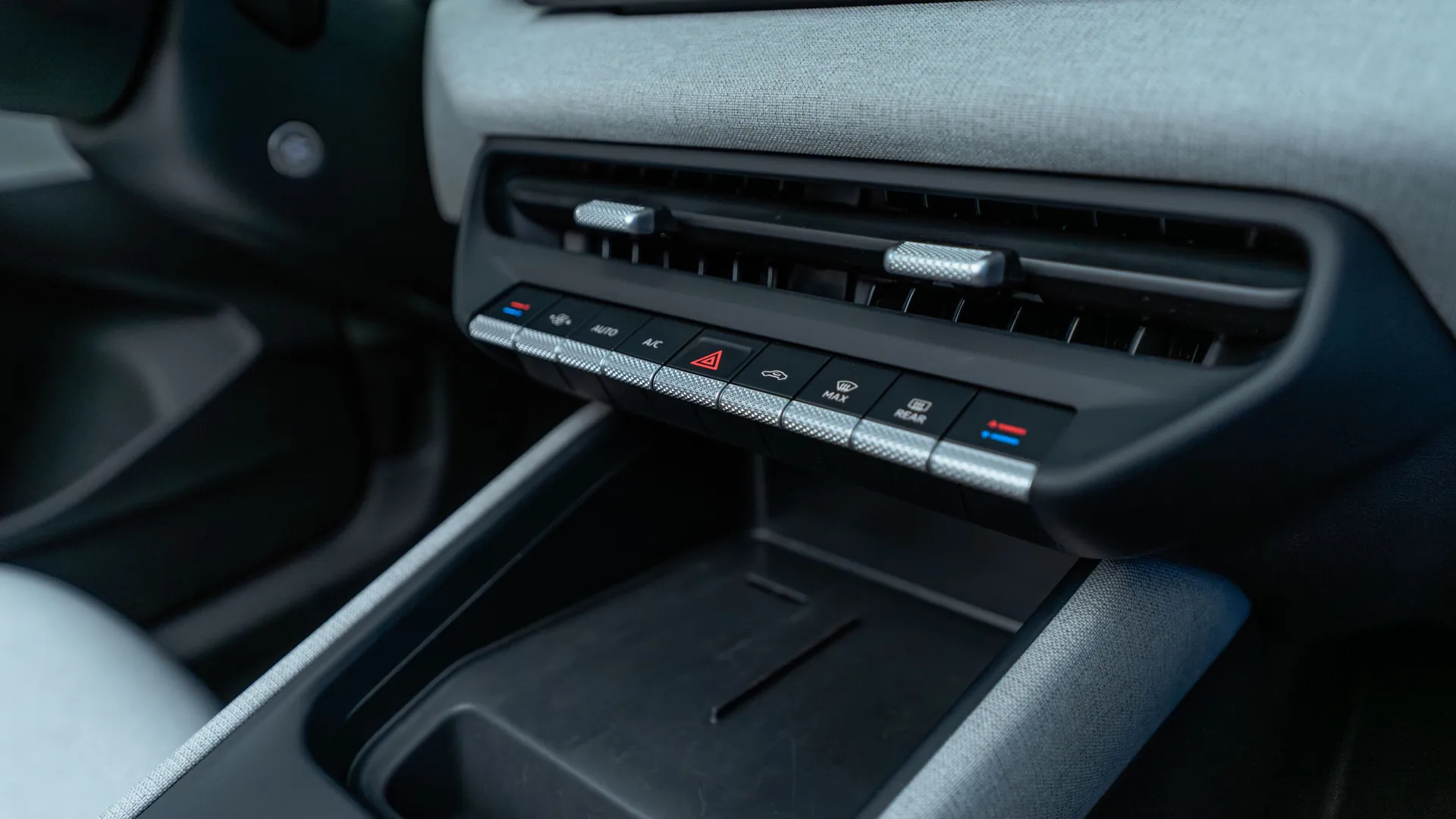 Comandi fisici della Volkswagen ID Polo